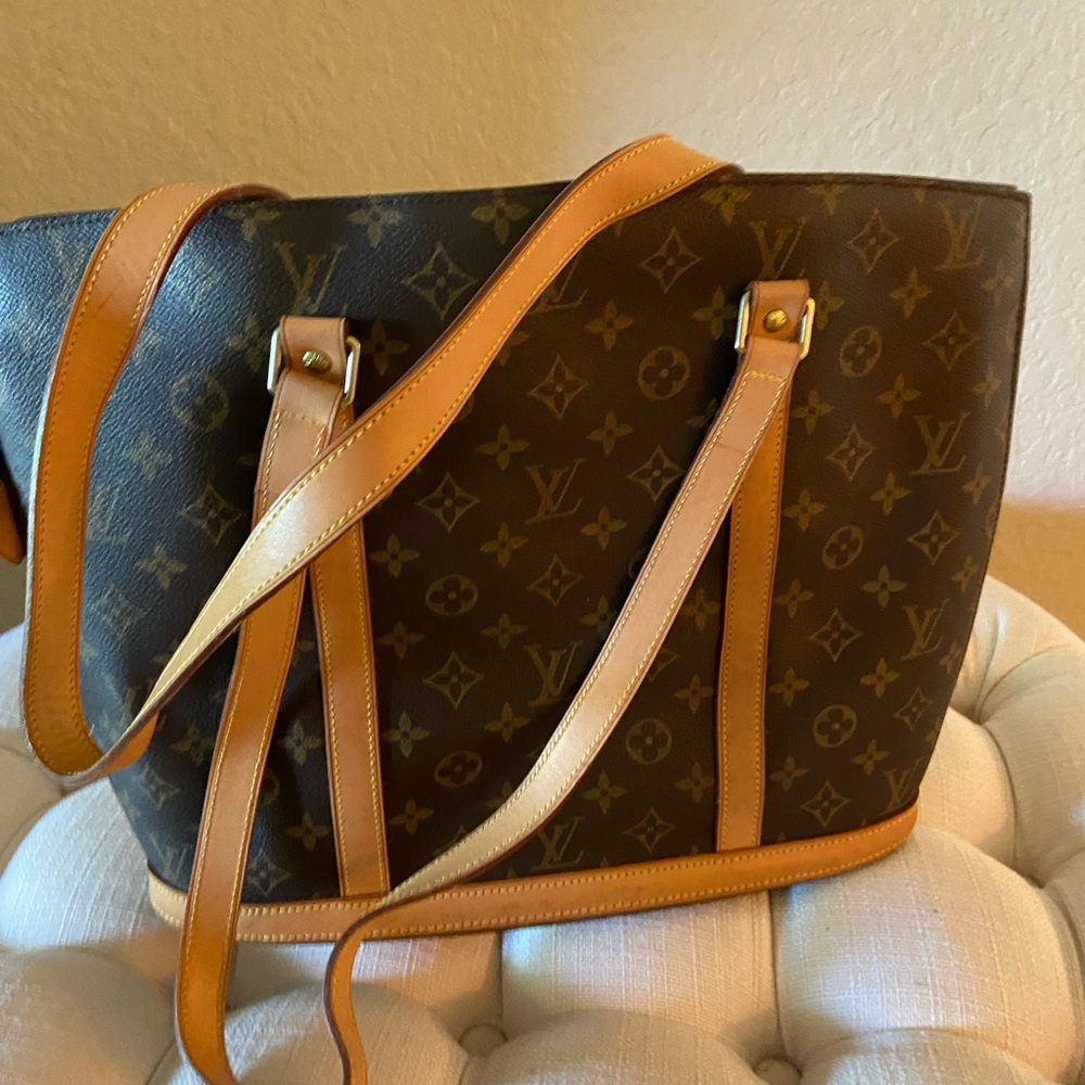 LV Babylon tote (authentic)